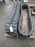 320 X 50 X 86 C-GROOVED 12'' WIDE RUBBER CAMSO HXD TRACKS (UNUSED)