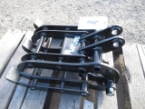 2025 FUTURE 15'' MINI EXCAVATOR GRABBER ATTACHMENT (UNUSED)