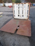 CASCADE 45E-PXS-412 PUSH/PULL FORKLIFT ATTACHMENT