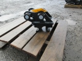 2025 FUTURE MINI EXCAVATOR QUICK HITCH ATTACHMENT (UNUSED)