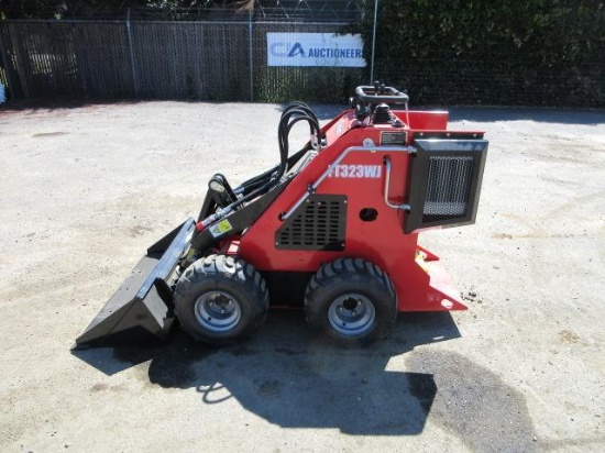 2025 FUTURE FT323WJ RIDE ON MINI SKID STEER (UNUSED)