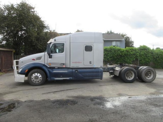 2015 PETERBILT 579 TANDEM AXLE HIGH ROOF SLEEPER CAB
