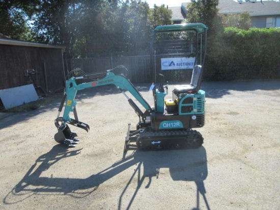 2025 AGT QH12R MINI EXCAVATOR (UNUSED)