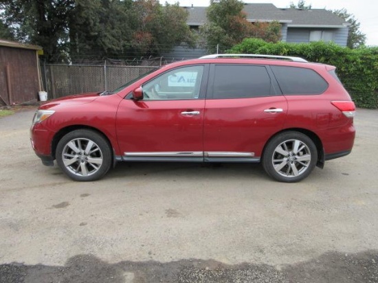 2013 NISSAN PATHFINDER LIMITED 4X4
