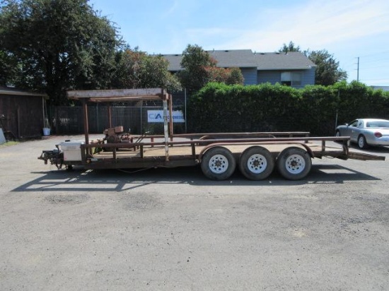 24' TRIAXLE UTILITY TRAILER