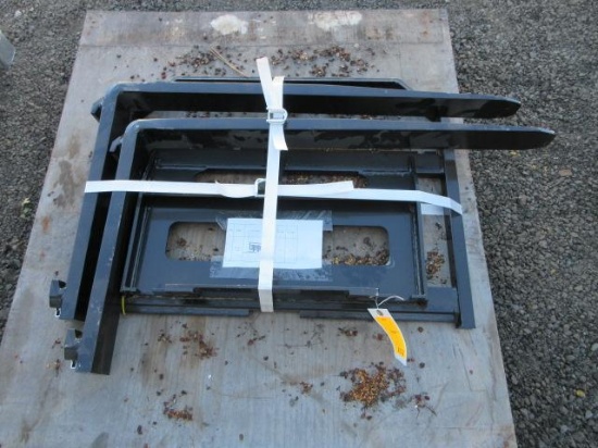 2025 ABOSS MINI SKID STEER FORK ATTACHMENT W/ 35'' X 3'' FORKS (UNUSED)