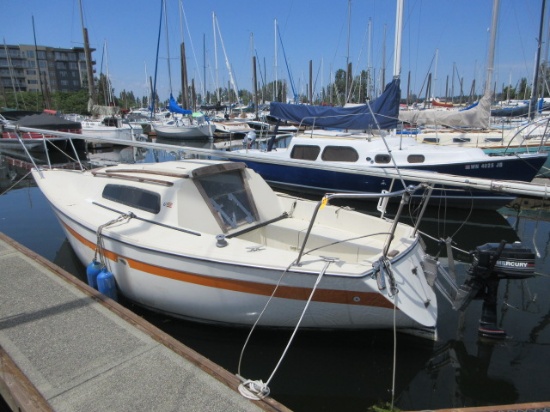 1981 BAYLINER US22 SAILBOAT