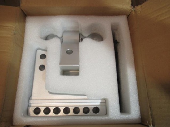 2'' ADJUSTABLE TRAILER HITCH KIT W/ LOCK, & 2'' & 2 5/16'' BALLS (UNUSED)