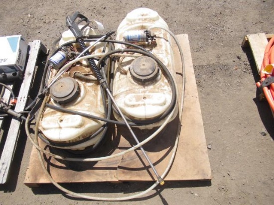 (2) 15GAL ATV SPRAY TANKS W/ ELECTRIC PUMP