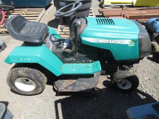 WEEDEATER GAS RIDING LAWN MOWER, BRIGGS & STRATTON 12.5HP, 38'' CUTTING WIDTH, 5F/1R, *NON-RUNNING