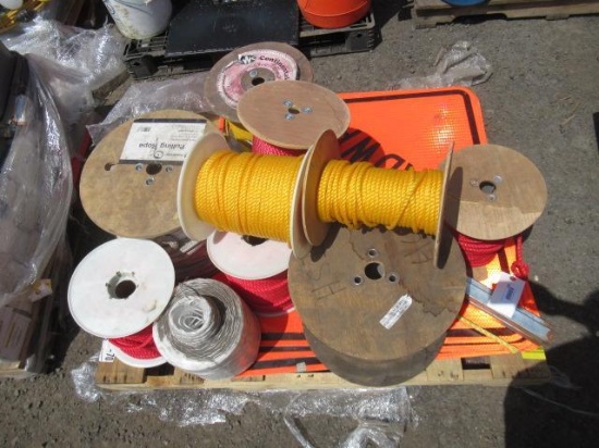 (3) CONSTRUCTION ROAD SIGNS & (UNUSED) ASSORTED ROLLS OF ROPE