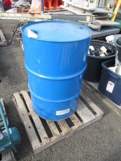 55GAL DRUM W/ HYDRAULIC FLUID
