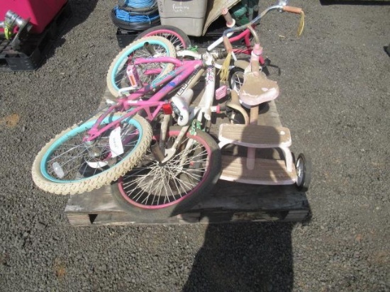 HUFFY & MAGNA KID BICYCLES & RADIO FLYER TRICYCLE