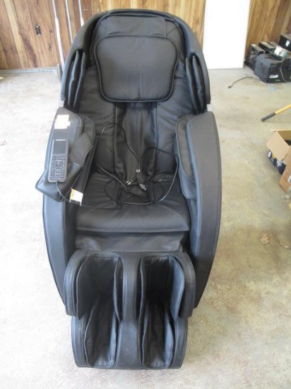 INSIGNIA NS-MGC300BK1 120V FULL BODY MASSAGE CHAIR W/ REMOTE