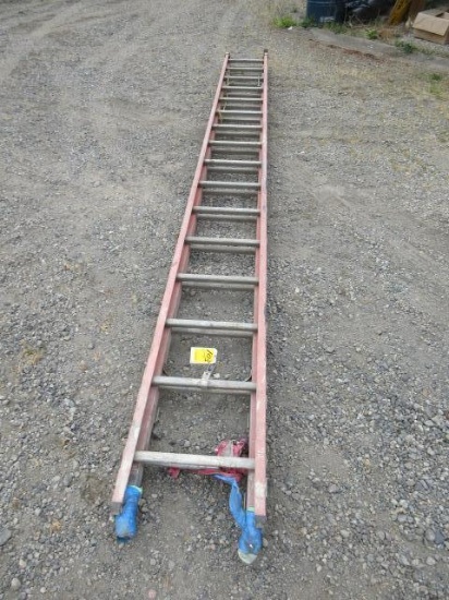 COLUMBIA 30' FIBERGLASS EXTENSION LADDER