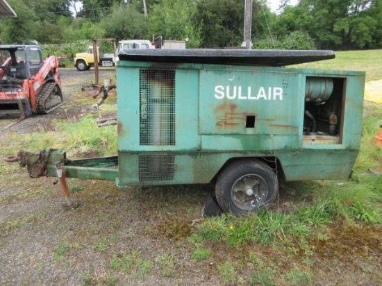 SULLAIR 375DPQ-JDD SINGLE AXLE TOWABLE AIR COMPRESSOR, JOHN DEERE 4 CYL TURBODIESEL, PINTLE HITCH,