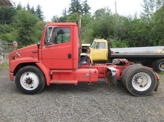 2002 FREIGHTLINER FL70 DAY CAB TRACTOR