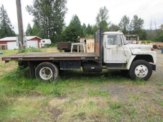 1978 INTERNATIONAL LOADSTAR 1700 FLATBED TRUCK * RUNNING CONDITION UNKNOWN
