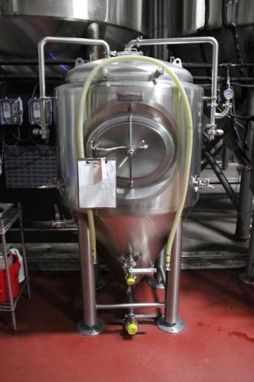 SS BREWTECH 5BBL JACKETED UNITANK
