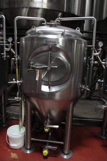 SS BREWTECH 5BBL JACKETED UNITANK