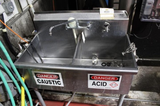 2-BASIN STAINLESS STEEL SINK