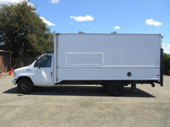 1993 Ford E-350 Box Truck