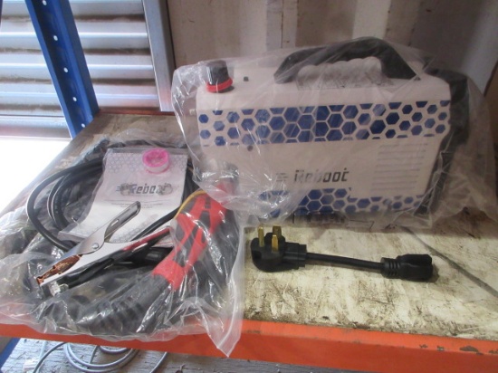 REBOOT RCB-6000 MAX 60 AMP PLASMA CUTTER W/ LEADS & EXTRA TIPS (UNUSED)