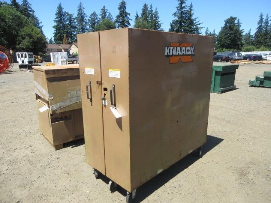 5' X 30'' X 65'' KNAACK BOX ON CASTERS