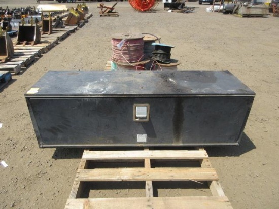 60'' X 19'' TRUCK BOX *NO KEY*