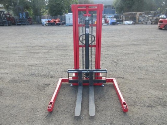 HYDRAULIC PALLET STACKER W/ LIGH LIFT MAST & ADJUSTABLE STADDLE LEGS
