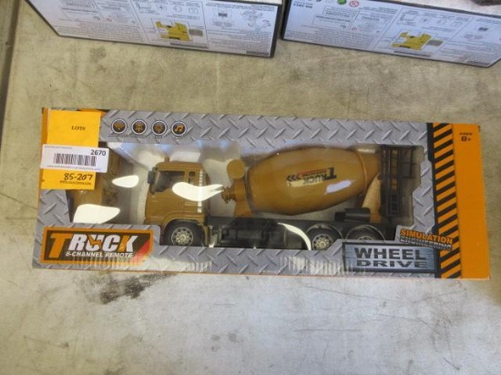 2026 FUTURE REMOTE CONTROL CEMENT MIXER TRUCK (UNUSED)