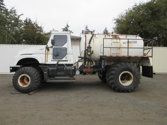 1998 NAVISTAR 2554 INTERNATIONAL 4X2 AG-GRESSOR HIGH CLEARANCE AGRICULTURAL WATER TRUCK