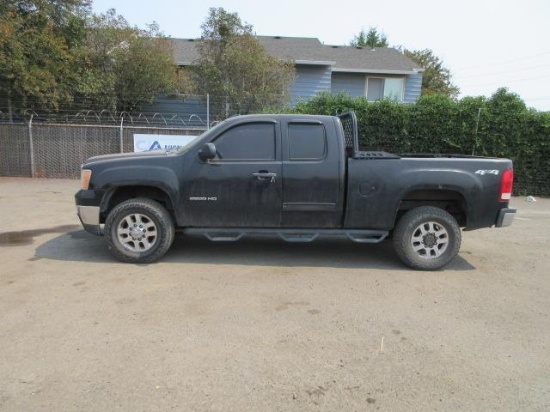 2011 GMC SIERRA SLE 2500 4X4 EXTENDED CAB PICKUP
