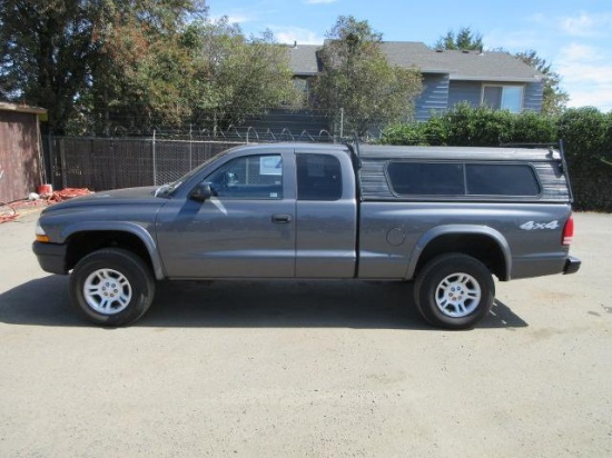 2004 DODGE DAKOTA EXTENDED CAB 4X4 PICKUP
