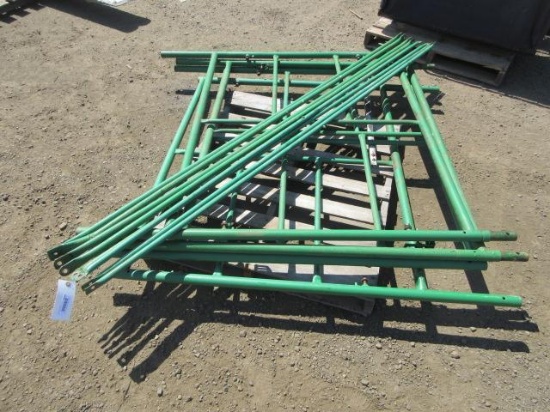 (4) 5' X 5' CORRAL PANELS W/ (8) CROSS BEAMS