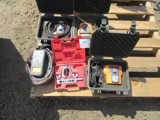 (4) GAS LEAK DETECTORS & PIPE FLARING KIT