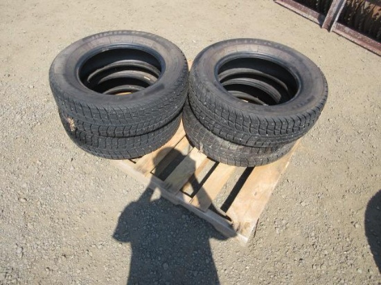 (4) FEDERAL HIMALAYA 215/65R16 STUDDED TIRES