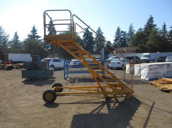 Saxon Towable Expandable Stairs W/ Cage