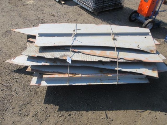 3/16'' STEEL DIAMOND PLATE WALKWAY SECTIONS