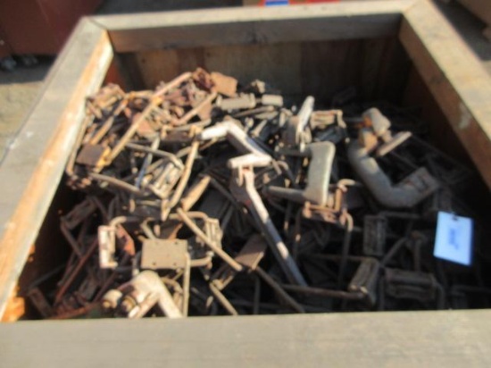 ELLIS MFG MINING SHORE CLAMPS W/ 48'' X 48'' WOOD CRATE
