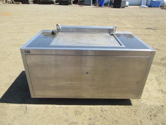 EVO PROFESSIONAL SERIES FLAT TOP GAS GRILL