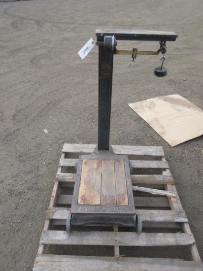 FAIRBANKS STANDARD NO 11 1/2 VINTAGE PLATFORM SCALE