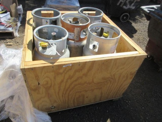 (5) FORKLIFT PROPANE TANKS & 36'' X 36'' WOOD CRATE