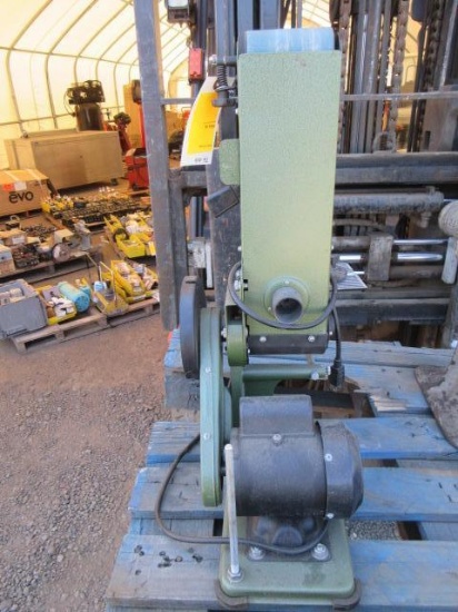 CENTRAL MECHINERY 4''/6'' BELT/ DISC SANDER