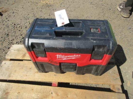 MILWAUKEE M18 CORDLESS PORTABLE VACUUM (NO BATTERY OR CHARGER)