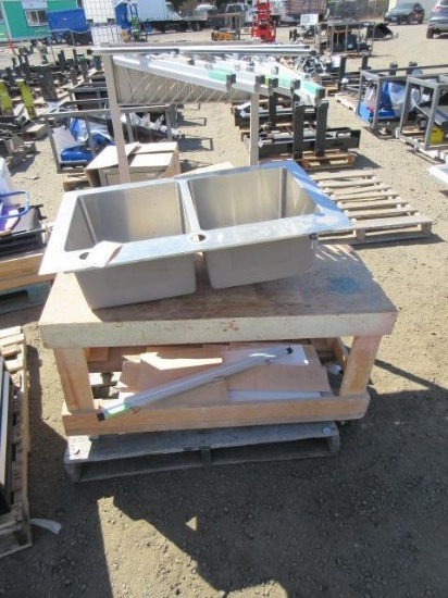 STAINLESS STEEL 2-WELL SINK, 44'' X 18'' WOOD ROLLING TABLE, PRINT RACK, & ASSORTED VASES