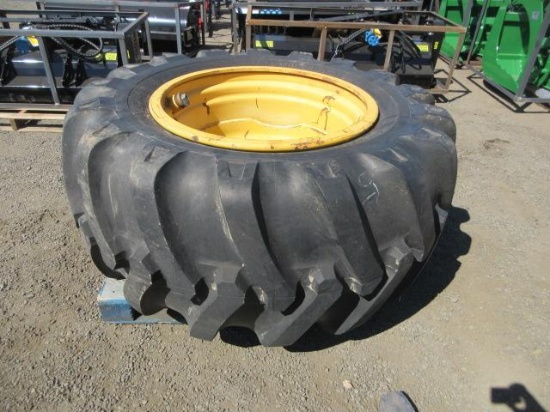NOKIA TRACTOR SPACIAL 700/55-34 TIRE (UNUSED) W/ 12-LUG STEEL WHEEL