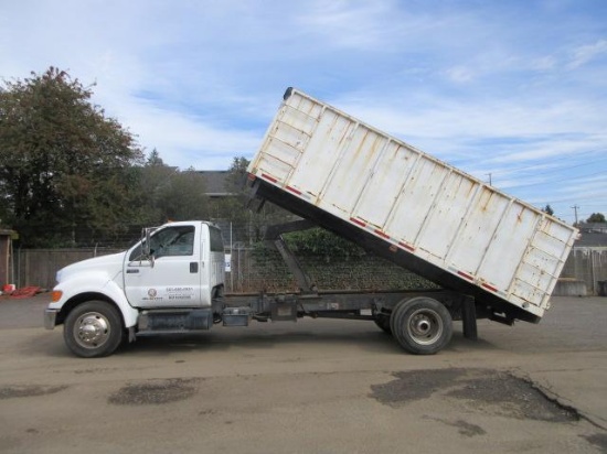 2008 Ford F-650 Single Axle Debris Dump Truck