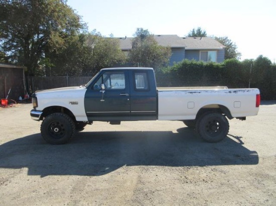 1995 FORD F-250XL 4X4 EXTENDED CAB PICKUP