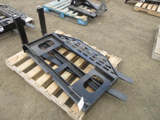 2026 GIYI SKID STEER FORK ATTACHMENT W/ 60'' X 3 1/2'' FORKS (UNUSED)